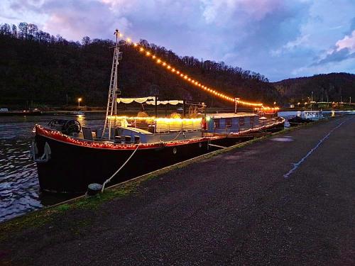 Příroda nedaleko ubytování na lodi