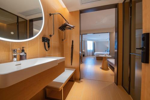 Phòng tắm tại JI Hotel Chengdu 339 TV Tower Center