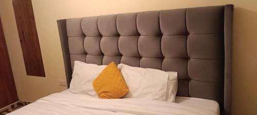 Postel nebo postele na pokoji v ubytování cozyhub