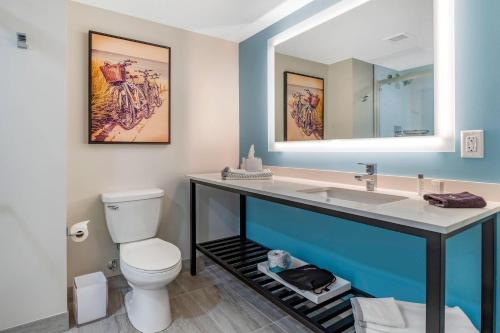 Koupelna v ubytování Cambria Hotel Ocean City - Bayfront