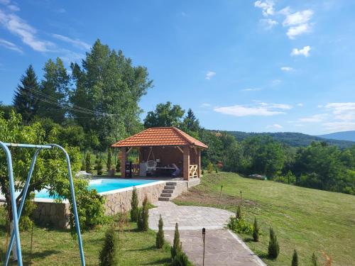 Galería fotográfica de Vila Dolina Mira pored Jerme en Gradište