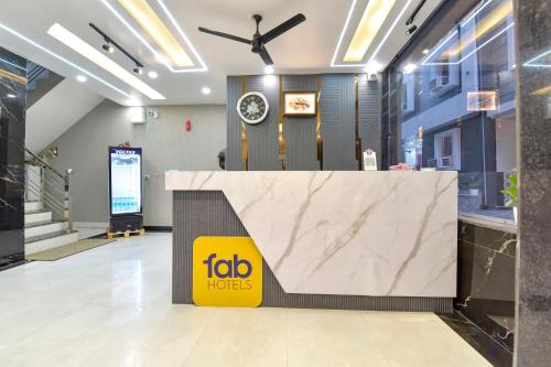Лобби или стойка регистрации в FabHotel Mahadev Palace