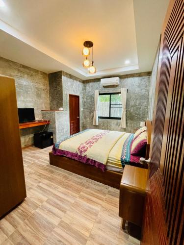 Ảnh trong thư viện ảnh của Stylish Resort Rooms in a Private Oasis ở Ban Huai Thalaeng Phan