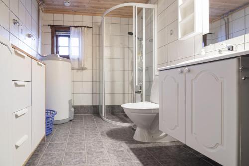 Ένα μπάνιο στο Magnusbua, traditional rorbu in Reine, Lofoten