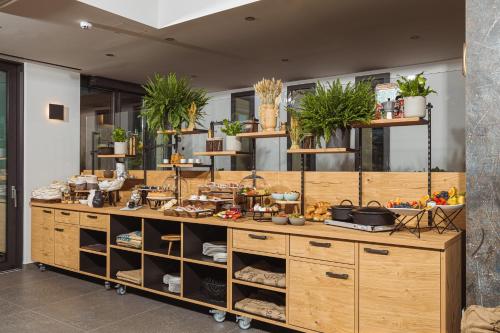 Jídlo v hotelu nebo okolí