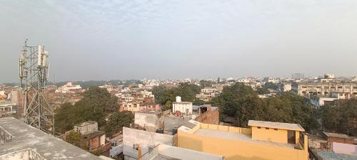Ein allgemeiner Blick auf Varanasi oder ein Stadtblick von der Ferienwohnung aus