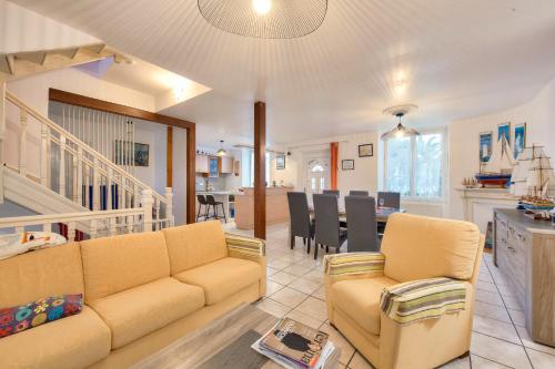 800m plage - grande maison pour 6 avec billard