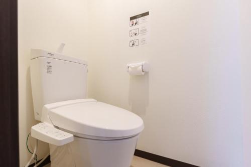 青葉邸-NIPPONBASHI Room 607-3 Min Walk to Kuromon Market 2BR South-Facing Family Residence