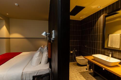 Koupelna v ubytování Hotel NOBO Tbilisi