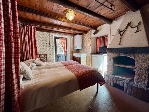 Postel nebo postele na pokoji v ubytování Hotel Edelweiss