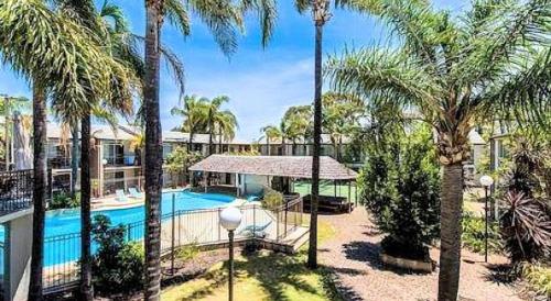 Swimmingpoolen hos eller tæt på Pool view, BBQ, wifi, walk to Mandurah foreshore!