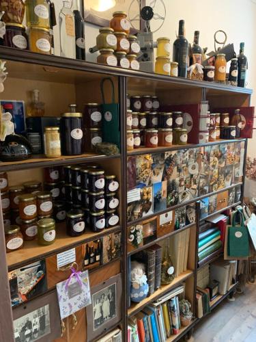 Afbeelding uit fotogalerij van Bed & Breakfast Casa Marinella in Lenna