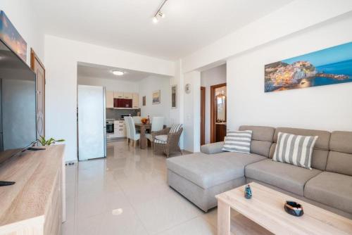 Elias Apartments with View