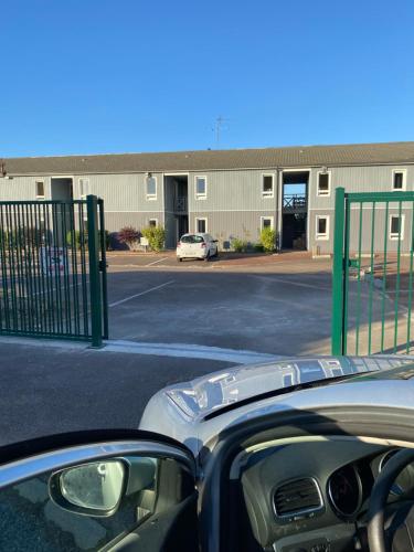 Tòa nhà nơi khách sạn tọa lạc