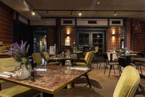 Posezení v ubytování Hotel Twenty-Three Amsterdam Airport