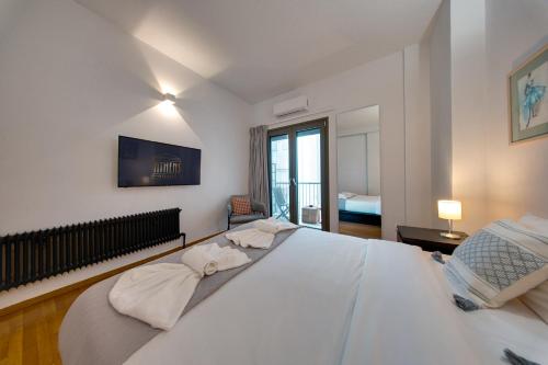 Stylish Flat between Syntagma Sq and Kolonaki
