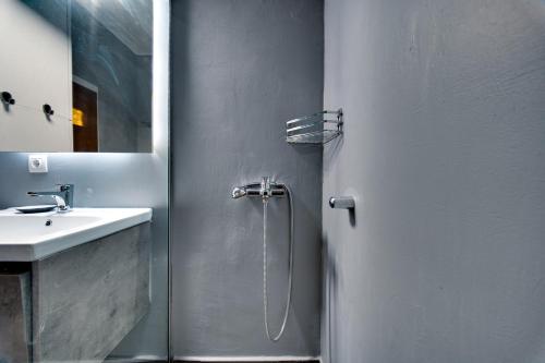 Stylish Flat between Syntagma Sq and Kolonaki