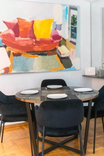 Stylish Flat between Syntagma Sq and Kolonaki
