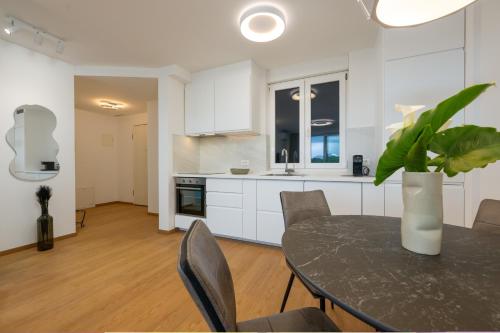 City Center Suite with Private Garage