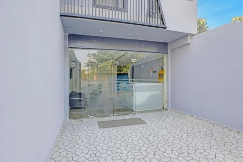 Ảnh trong thư viện ảnh của FabHotel New R Inn ở Prayagraj