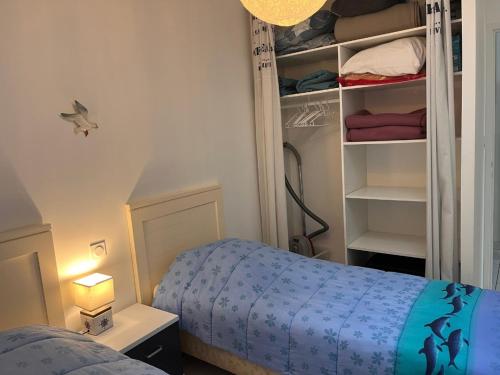 Le château - 2 à 4 pers - 300m de la plage de Tanchet - barbecue et bain de soleil