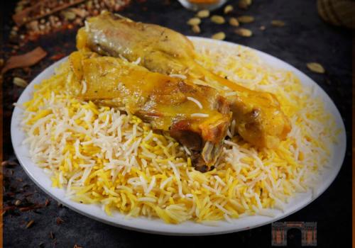 Jídlo v hostelu nebo okolí