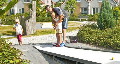 Gæster der bor på Visservilla - Beach Resort Makkum