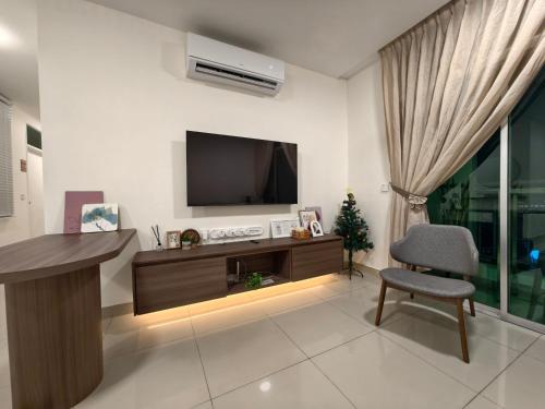 Μια τηλεόραση ή/και κέντρο ψυχαγωγίας στο Domuss Guesthouse- 4B3B Tunas