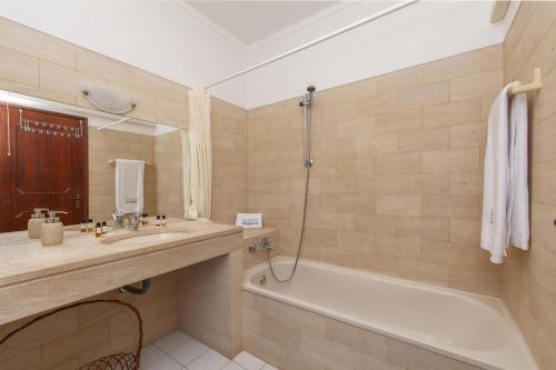 Et badeværelse på A02 - Casa Topazio in Quarteira