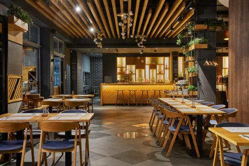 Restaurace v ubytování 7Seasons Apartments Budapest