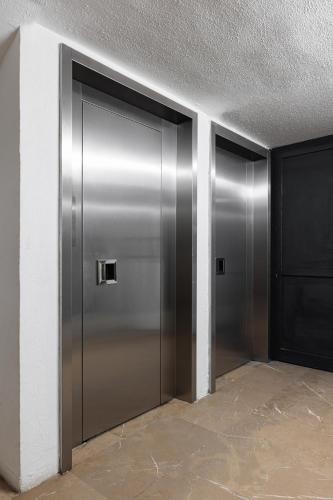 F & B Collection - Downtown Flat for 3