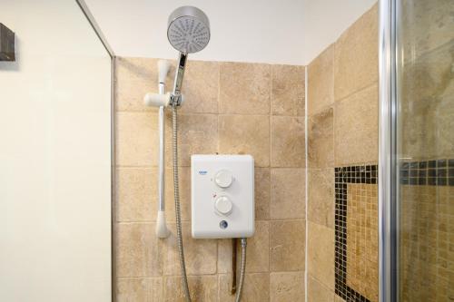 Ένα μπάνιο στο Laurel Cottage by STAE-Homes