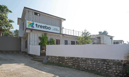 Tòa nhà nơi khách sạn tọa lạc