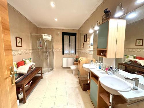 Et badeværelse på CASA RuRAL LOS DESAYUNOS