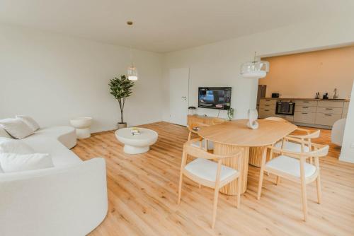 Køkken eller tekøkken på Penthouse am Französischen Garten - Frühstück - Altstadt - Parkplatz