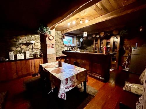 Køkken eller tekøkken på Alba di Montanaria Apartment, Brosso