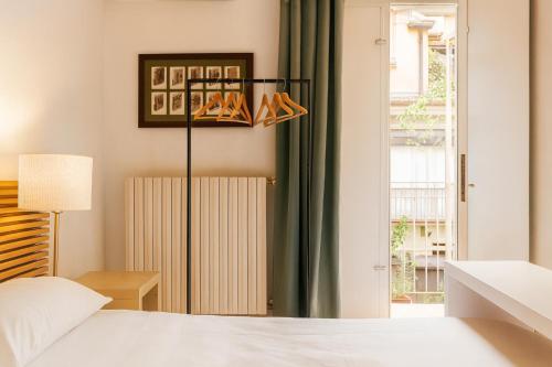 Casa Milano - Rooms and Apartments - Modernist Marvel