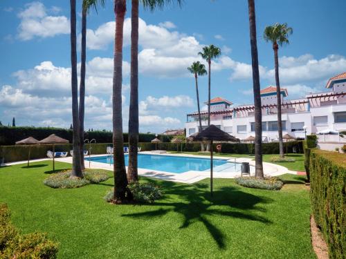Foto Family Fairways I Spacious 4-Bedroom Townhouse Near Beach & Golf, Estepona 6