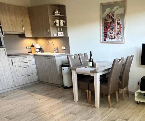 Η κουζίνα ή μικρή κουζίνα στο Hamburger Ostseeperle Zingst