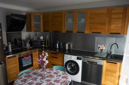 Køkken eller tekøkken på Villa L'Oranaise