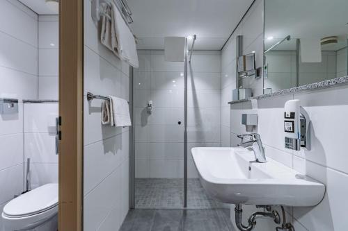 Ένα μπάνιο στο Hotel Gustav-Stresemann-Institut