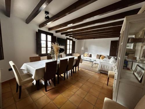 Χώρος καθιστικού στο Casona Arquillo del Judío