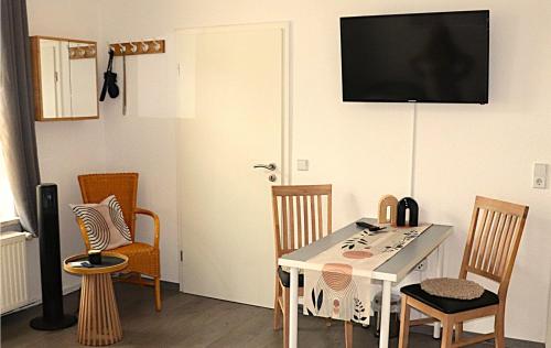 TV a/nebo společenská místnost v ubytování Sei hier Gast - Ferienwohnung Apartment Klosterhof Aschersleben