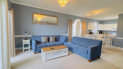 Kuchyň nebo kuchyňský kout v ubytování Pond view beautiful apartment at Magnolia Place