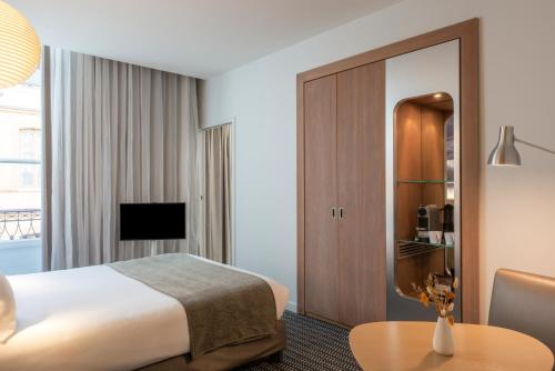 Le Grand Balcon Hotel photo 61