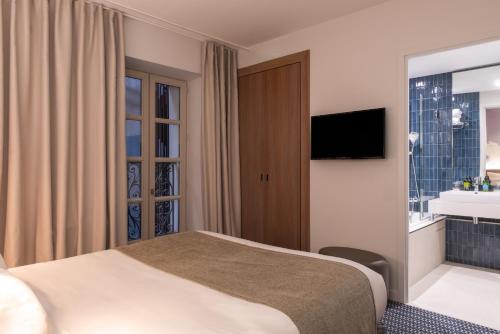 Le Grand Balcon Hotel photo 56
