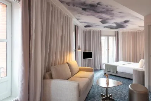 Le Grand Balcon Hotel photo 32