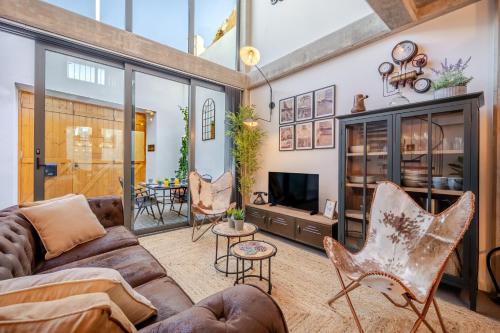The Warehouse - Industrial Loft