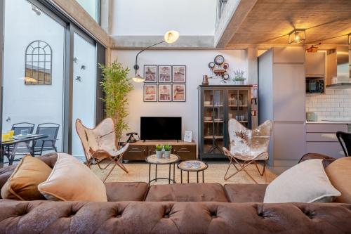 The Warehouse - Industrial Loft
