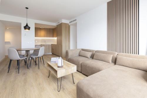 ApartUP Port Marina Azura